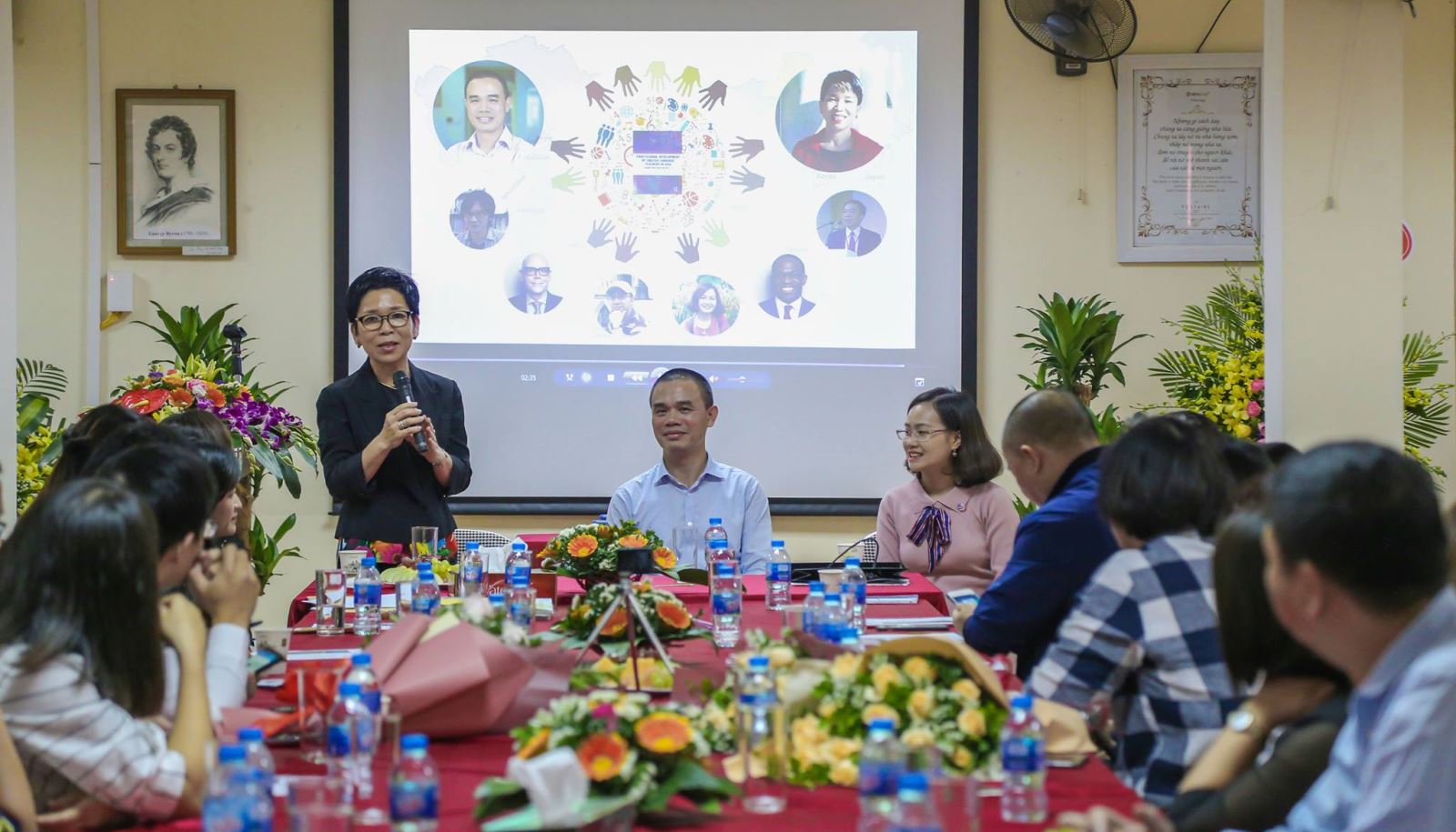 Lễ ra mắt sách xuất bản